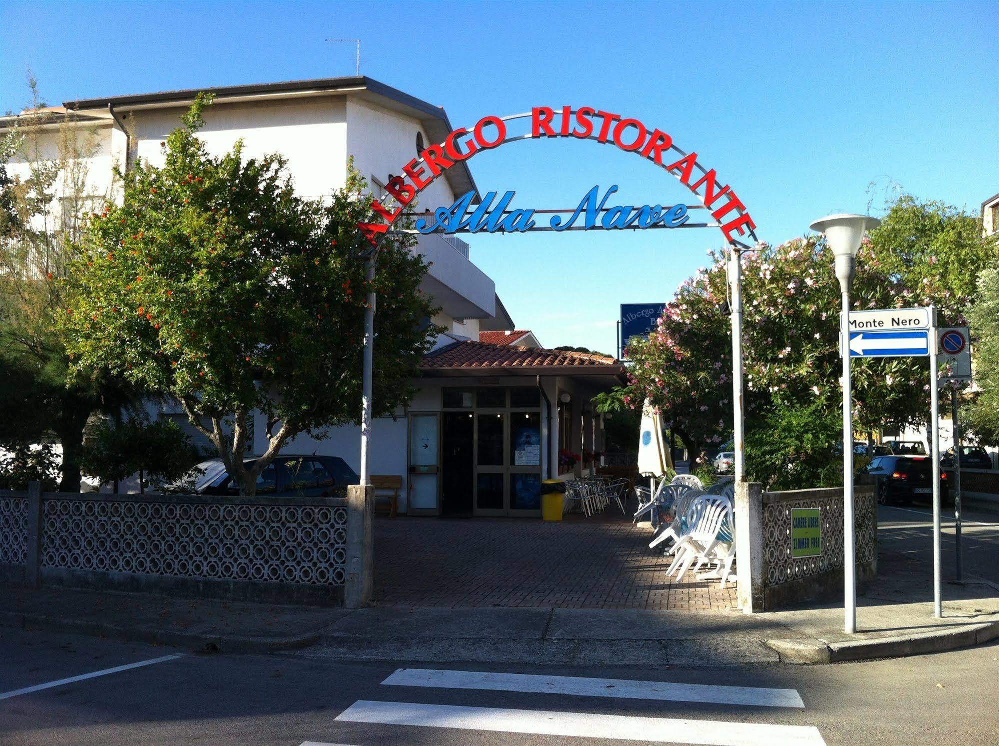Albergo Alla Nave Lignano Sabbiadoro Eksteriør bilde